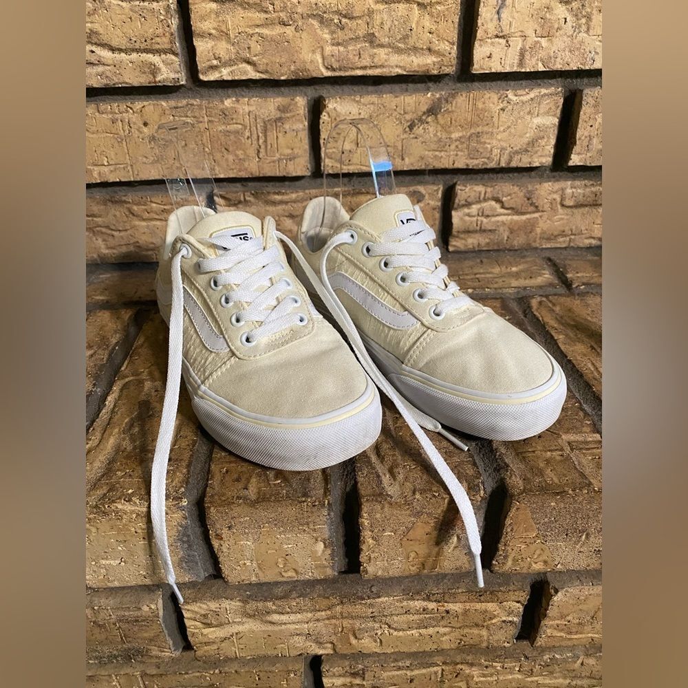 ‎Off
white vans - Picture 3 of 7
